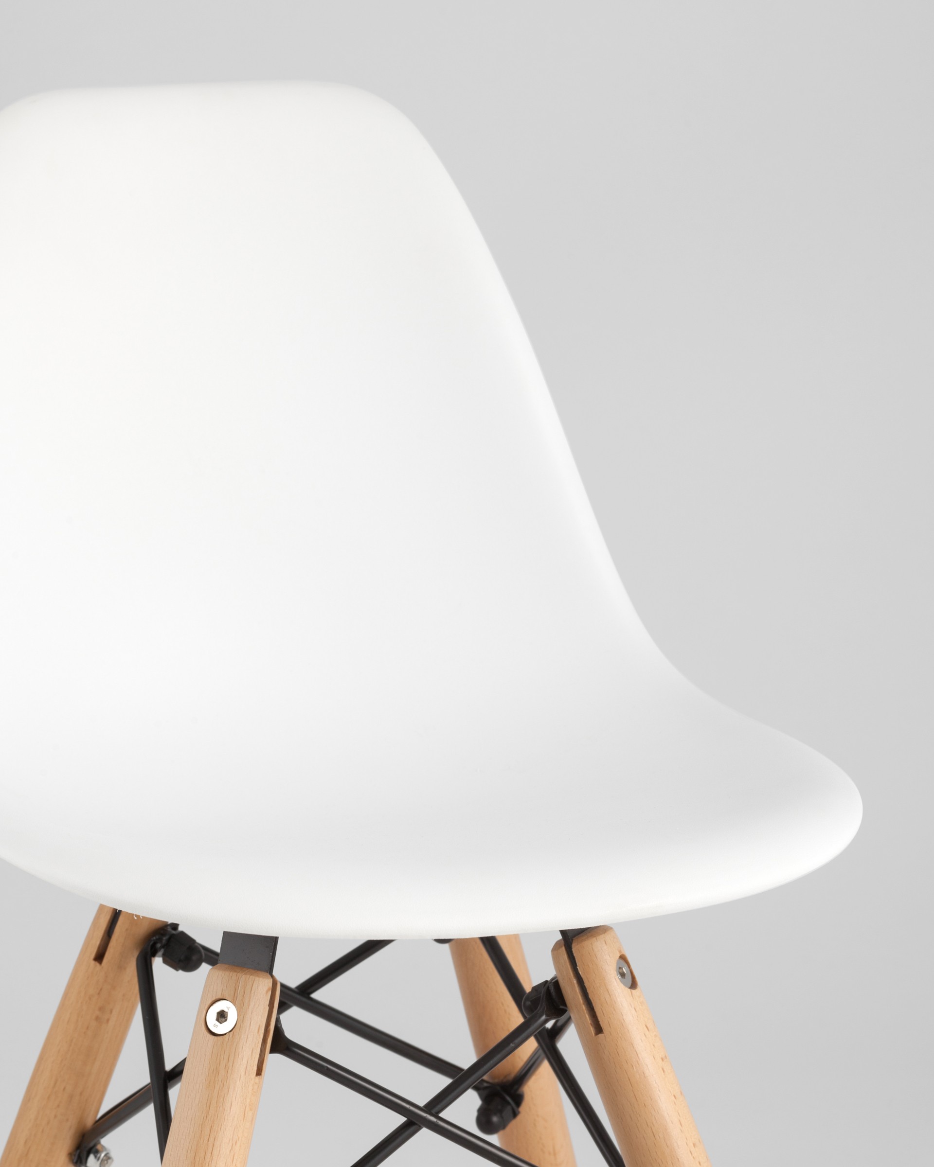 Stul_EAMES_DSW_detskij_belyj__8__Gray