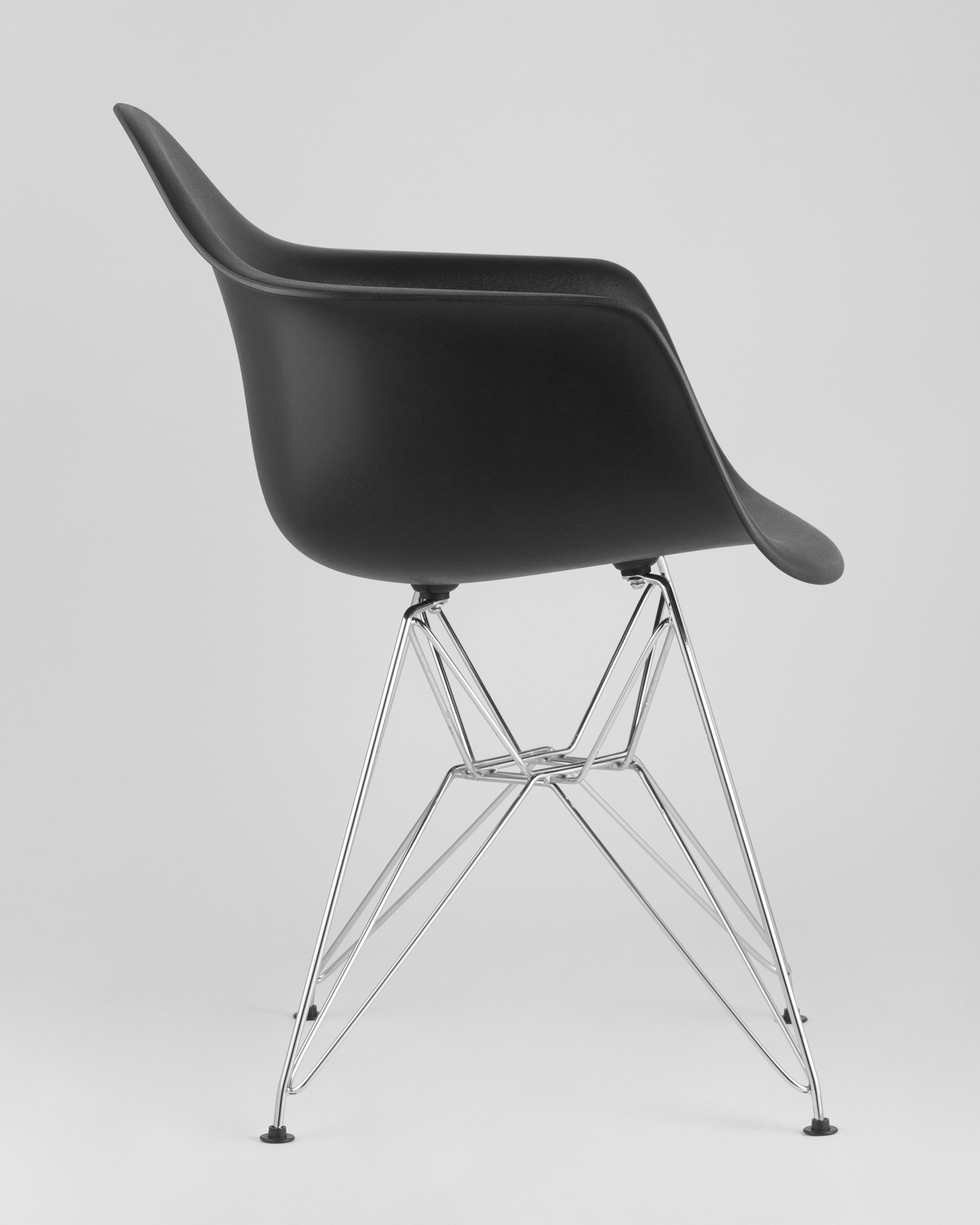 Stul_Eames_DAR_chernyj__3__Gray