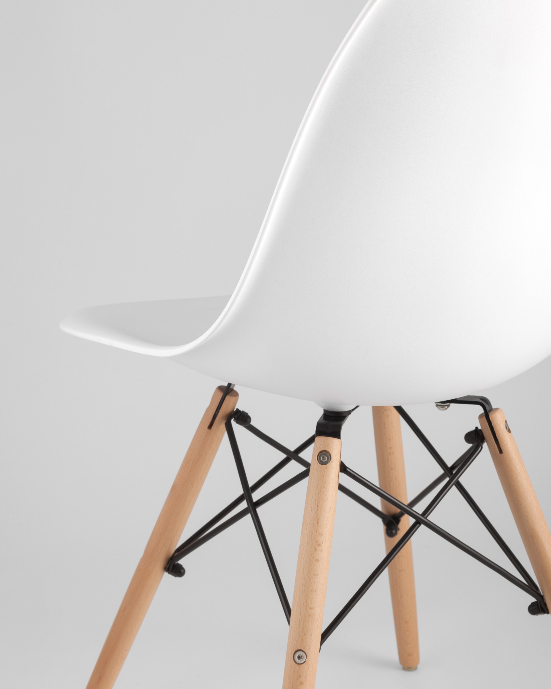 Stul_Eames_DSW_belyj__6__Gray