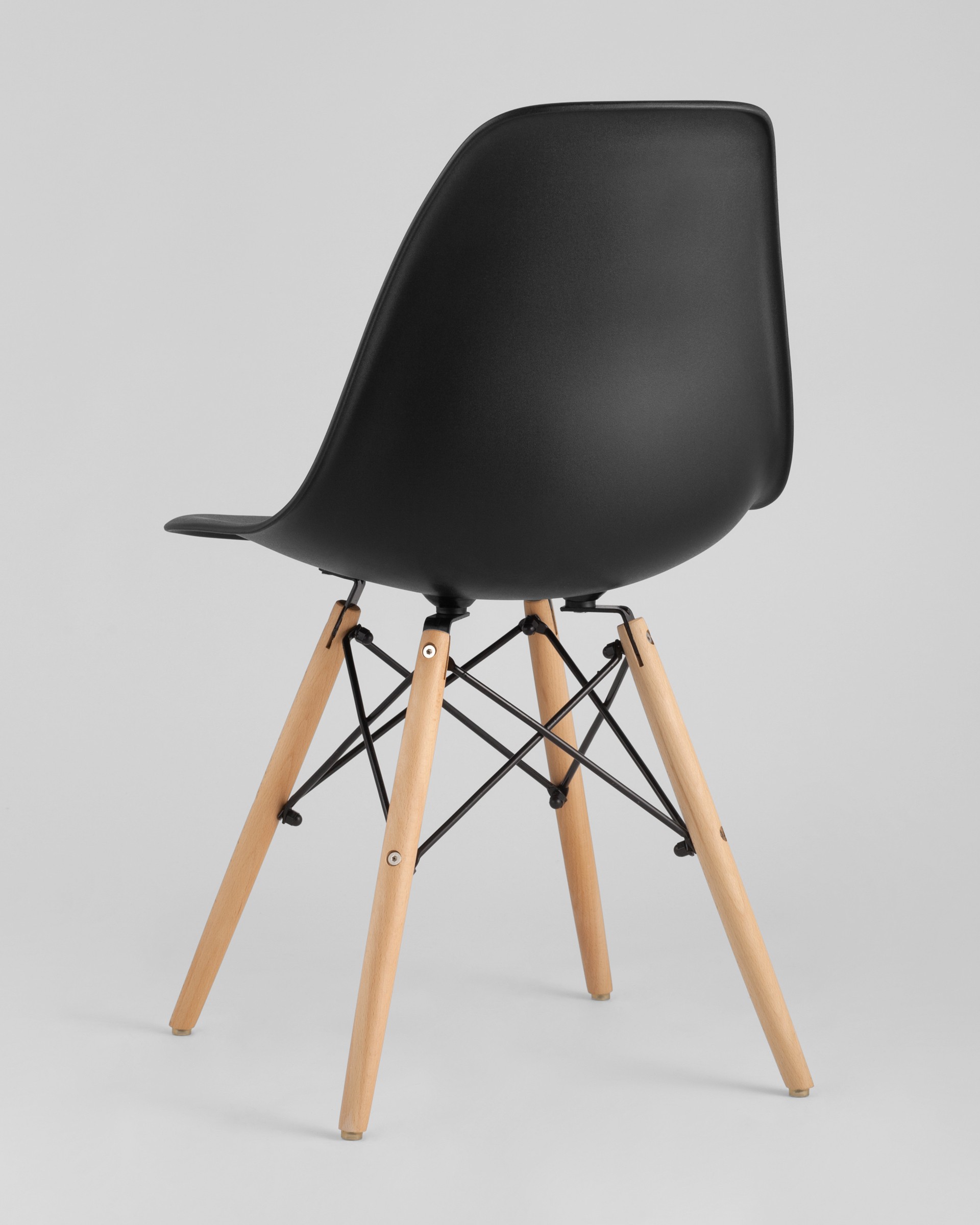 Stul_Eames_DSW_chernyj__5__Gray
