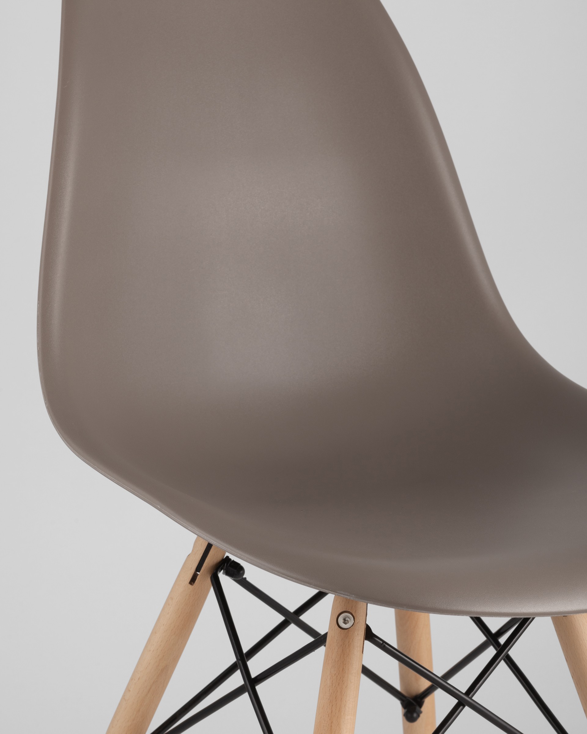 Stul_Eames_DSW_temno-seryj__7__Gray
