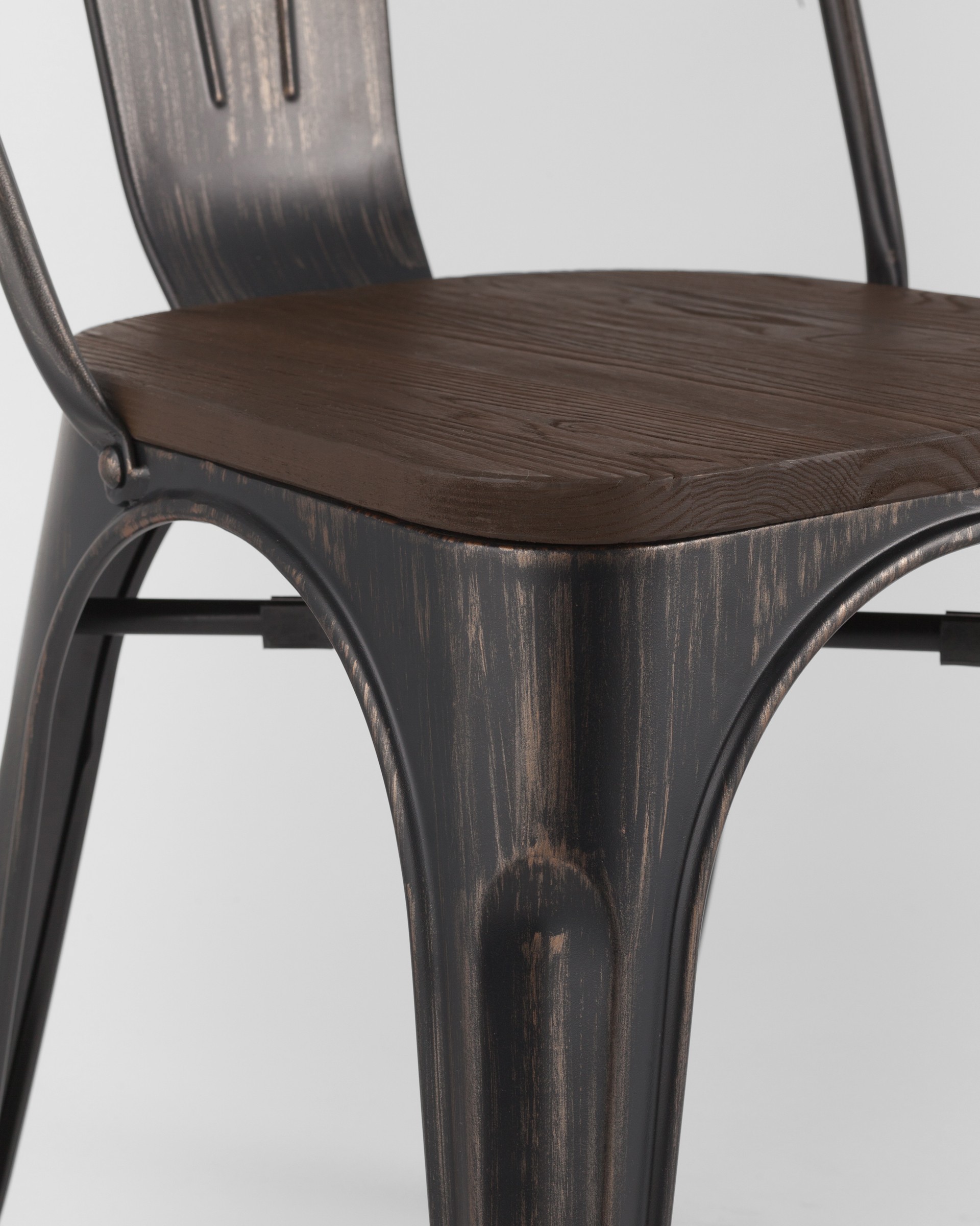 Stul_TOLIX_WOOD_chernyj_patina_zoloto__7_