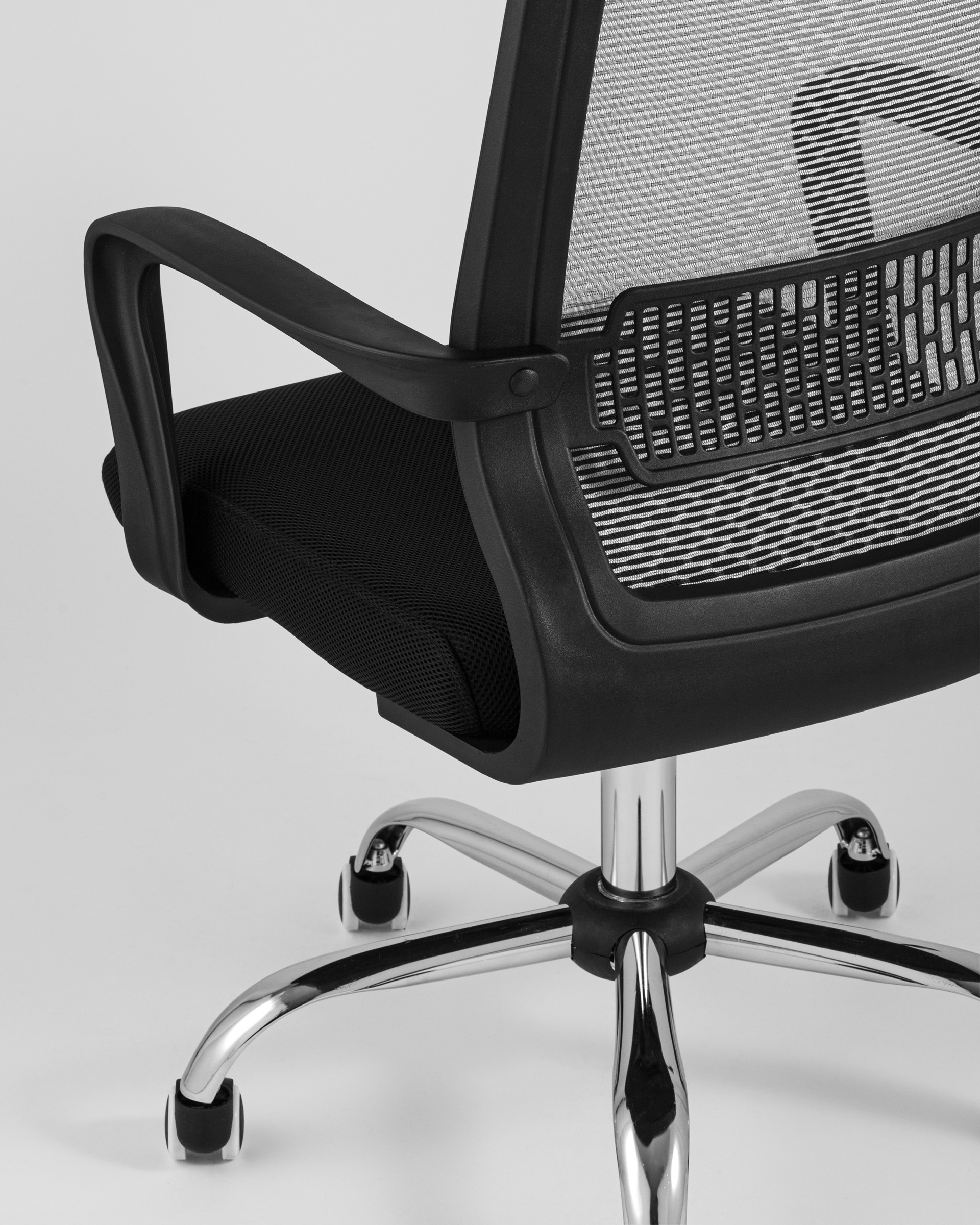kreslo-ofisnoe-topchairs-style-seroe__6_