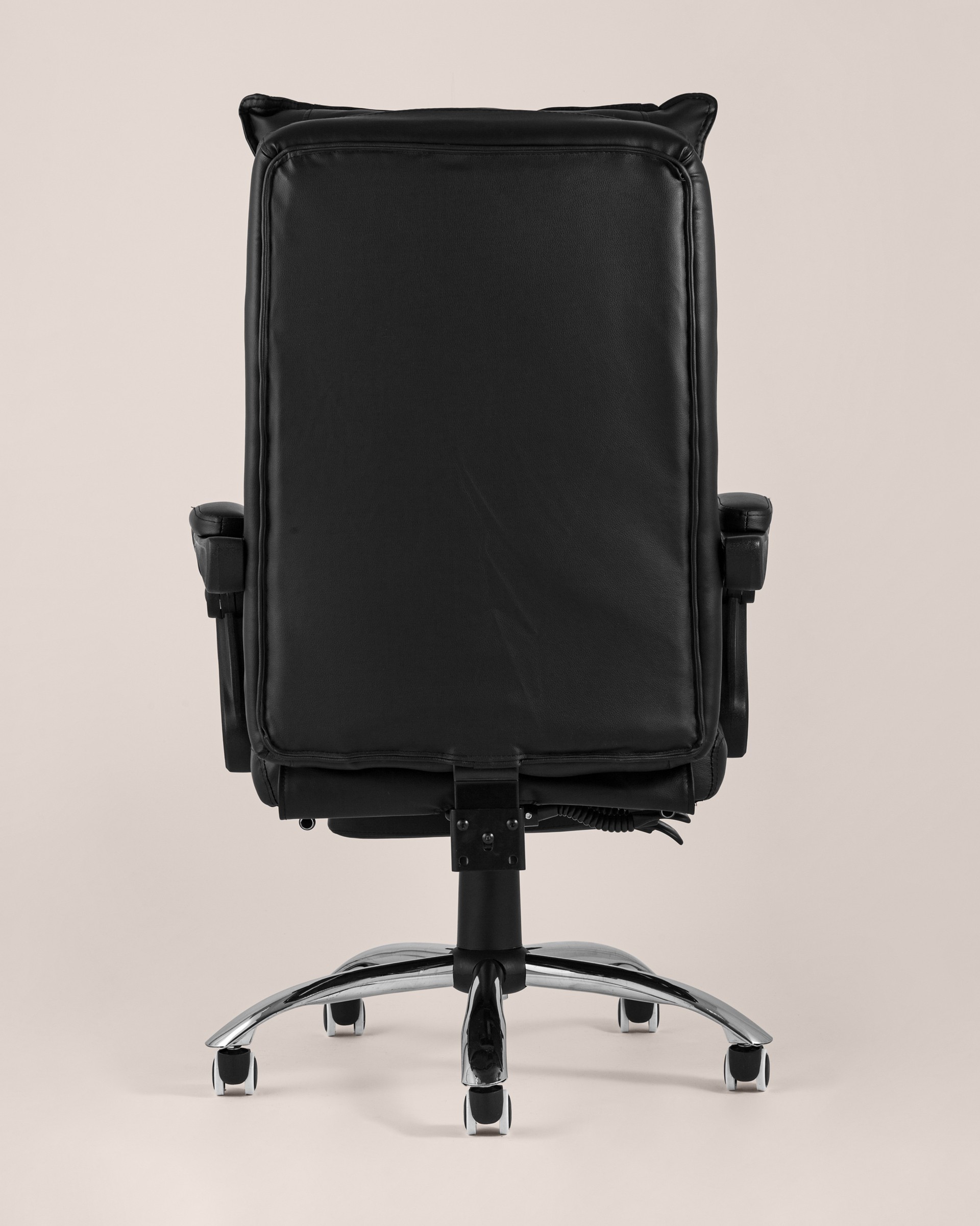 kreslo-rukovoditelya-topchairs-alpha-chernoe__16_