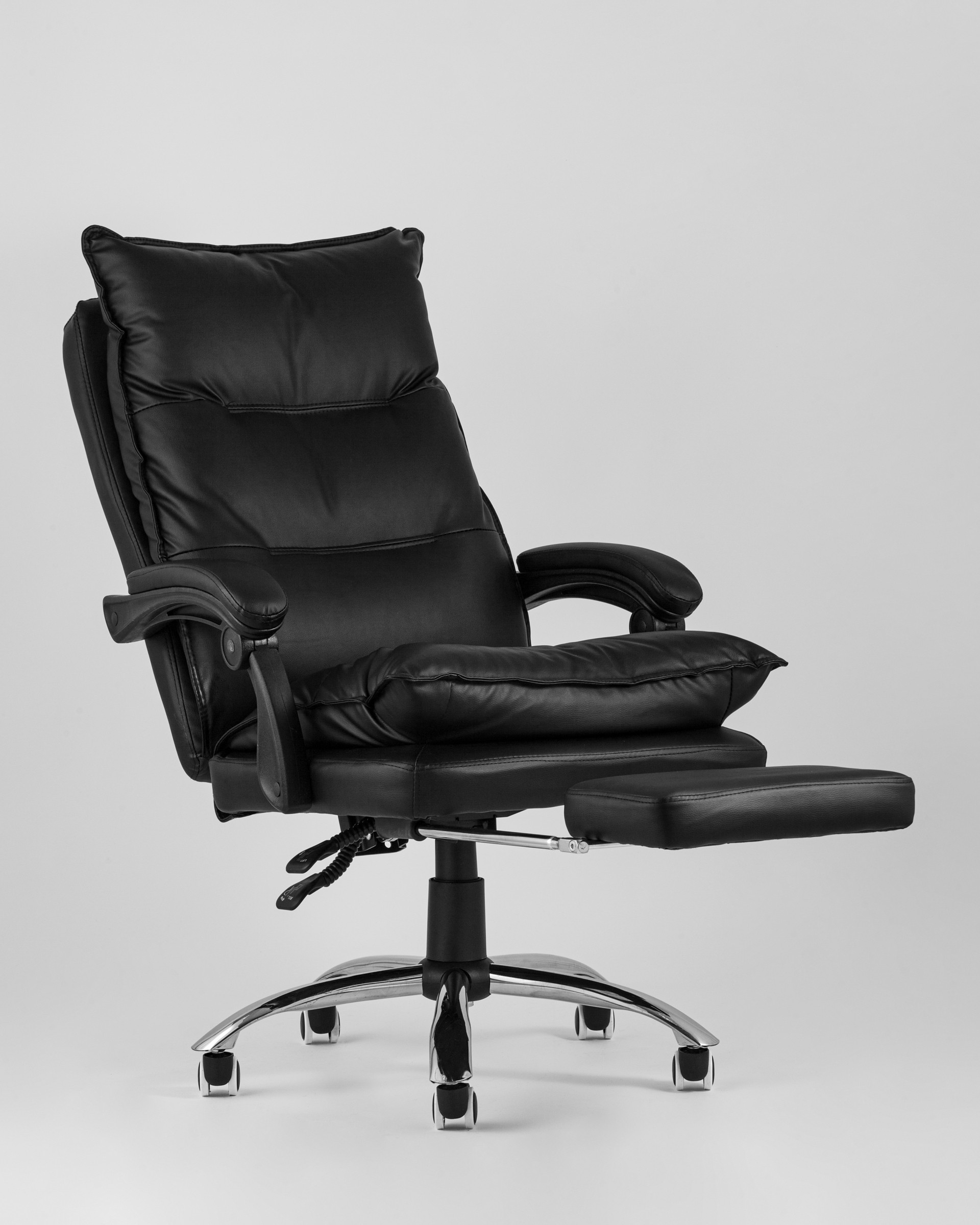 kreslo-rukovoditelya-topchairs-alpha-chernoe__8_