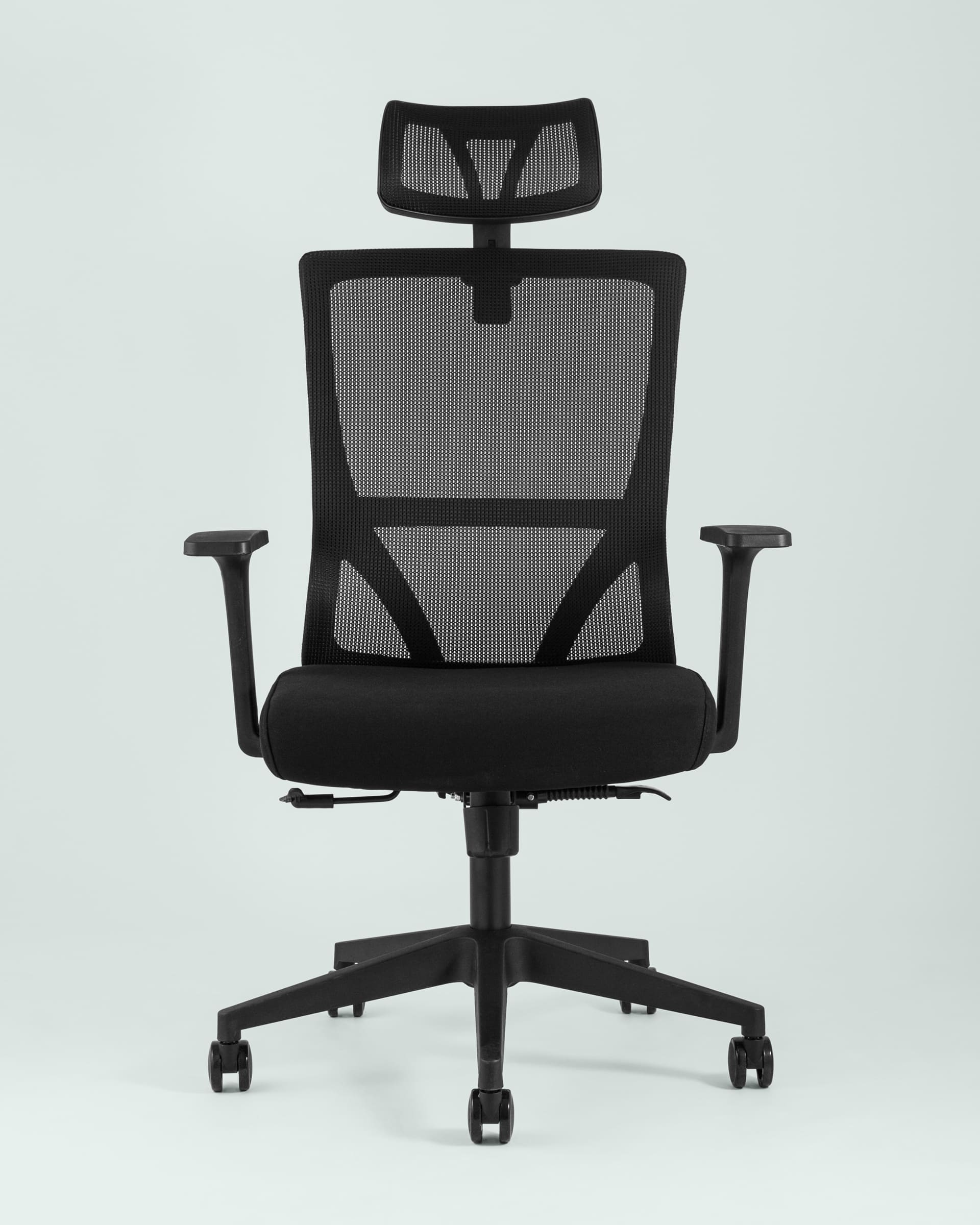 kreslo-rukovoditelya-topchairs-local-chernoe_Mint__1_