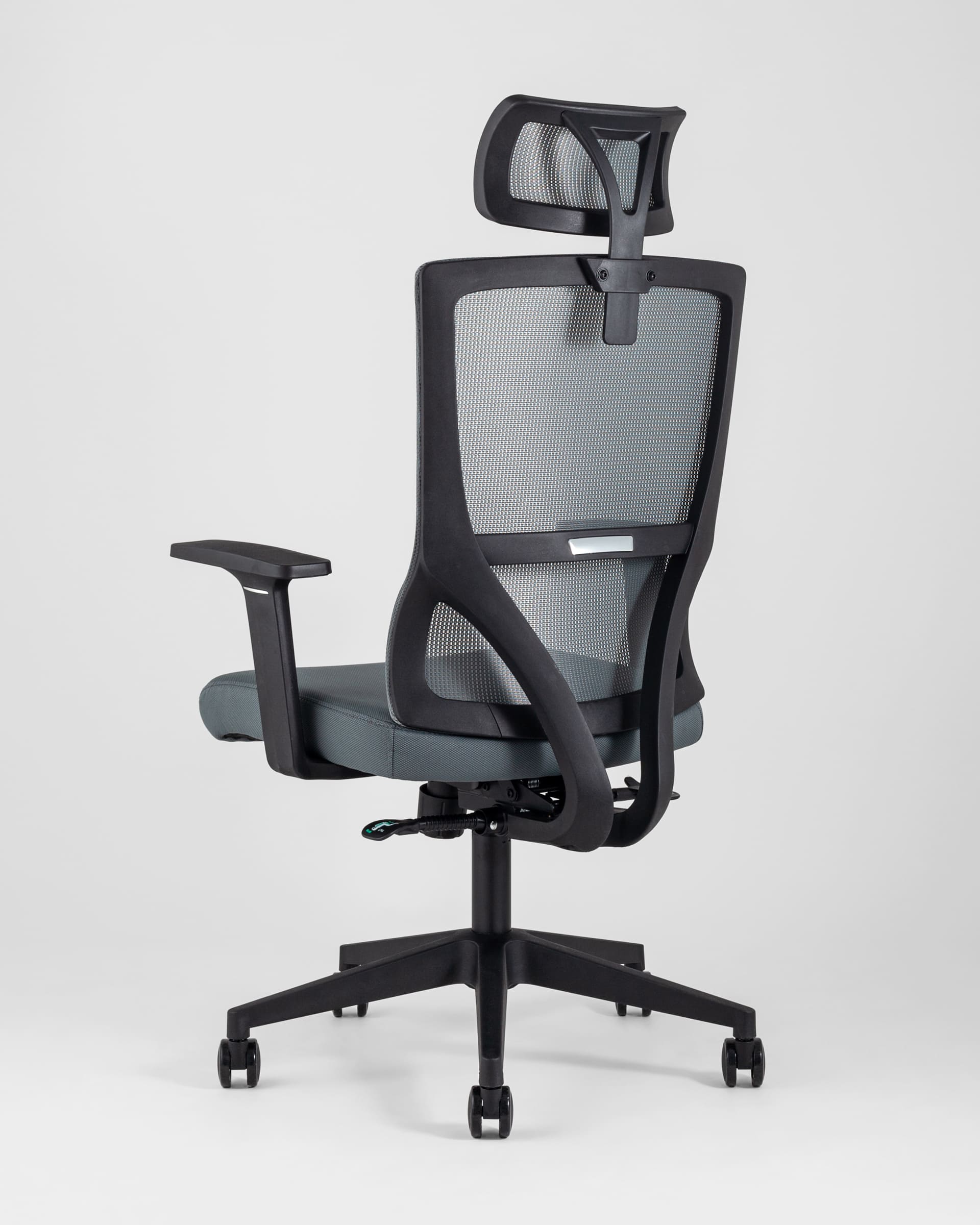 kreslo-rukovoditelya-topchairs-local-seroe_Gray__5_