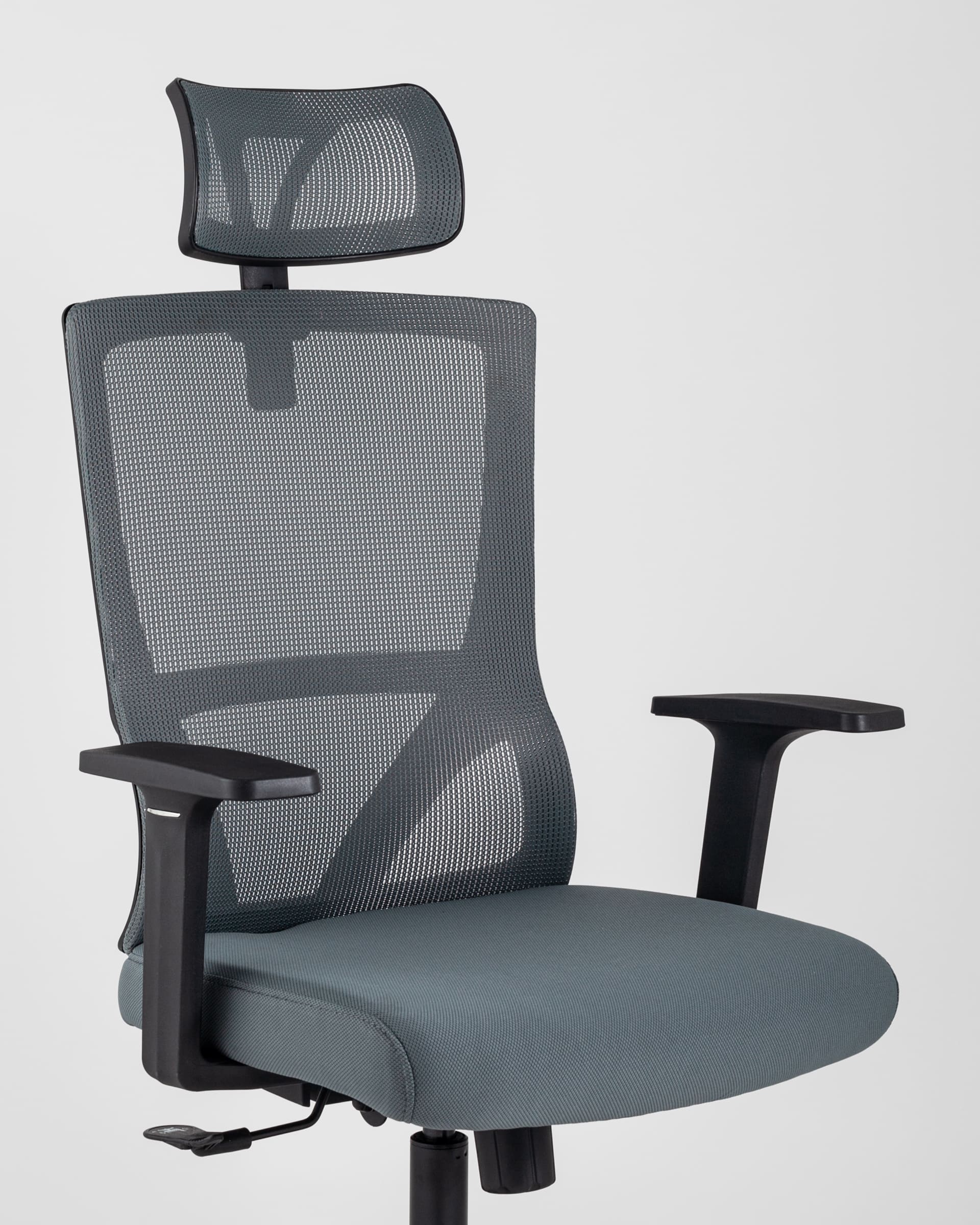 kreslo-rukovoditelya-topchairs-local-seroe_Gray__7_