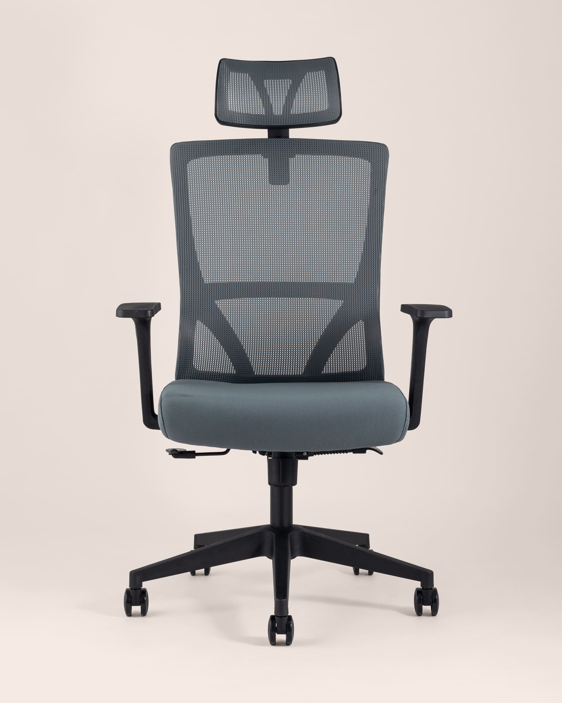 kreslo-rukovoditelya-topchairs-local-seroe_Peach__1_