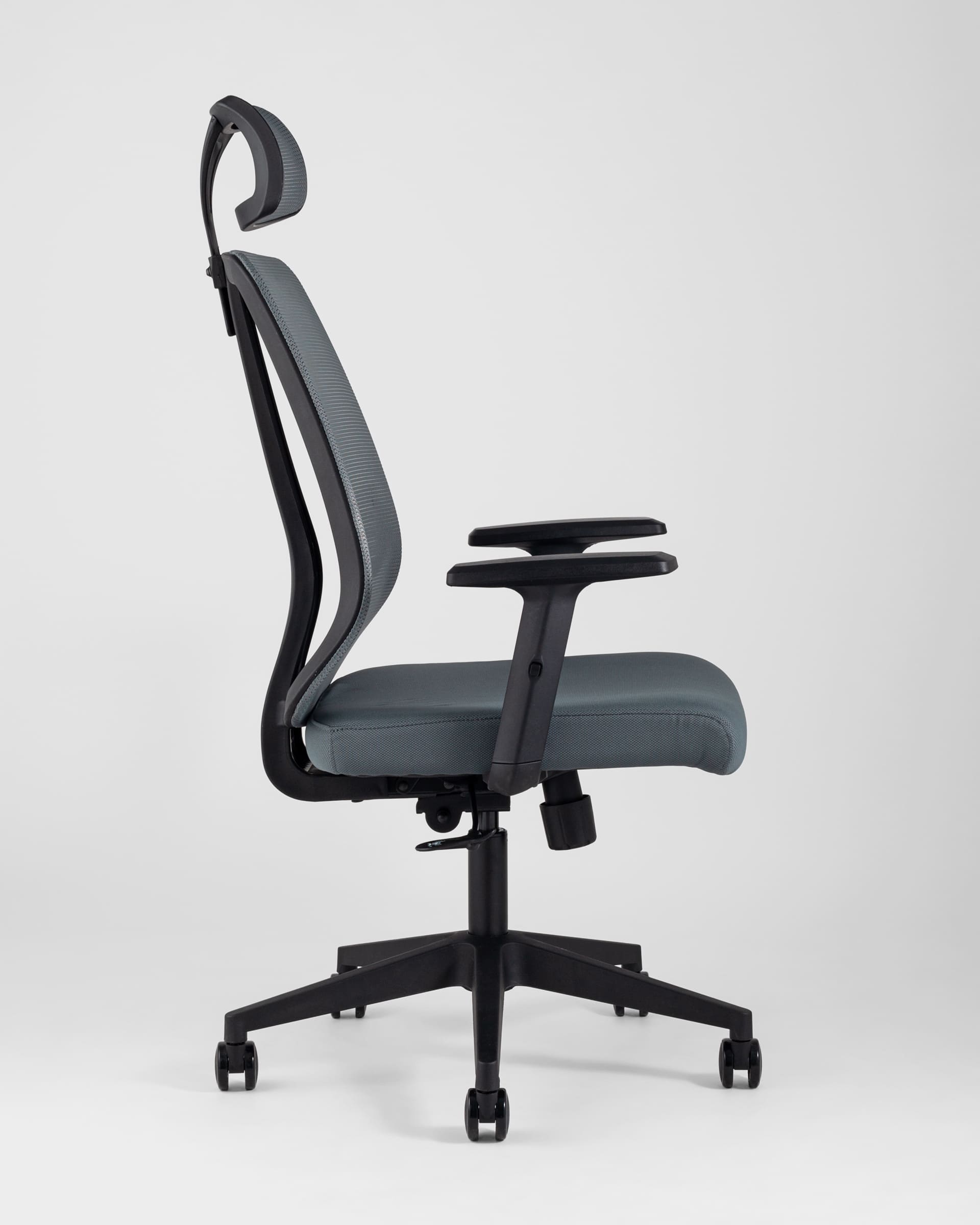 kreslo-rukovoditelya-topchairs-post-seroe_Gray__3_