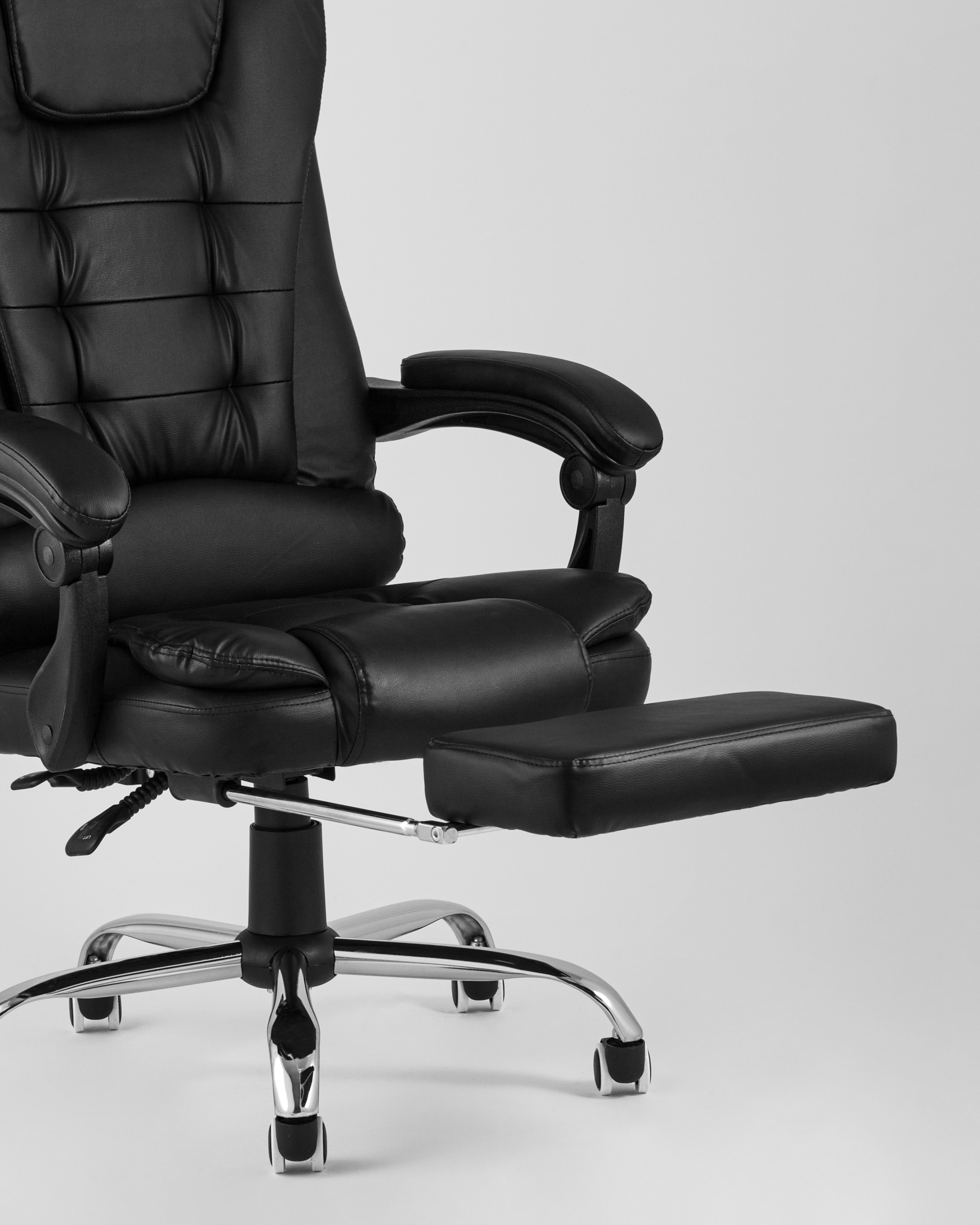 kreslo-rukovoditelya-topchairs-president-chernoe__7_