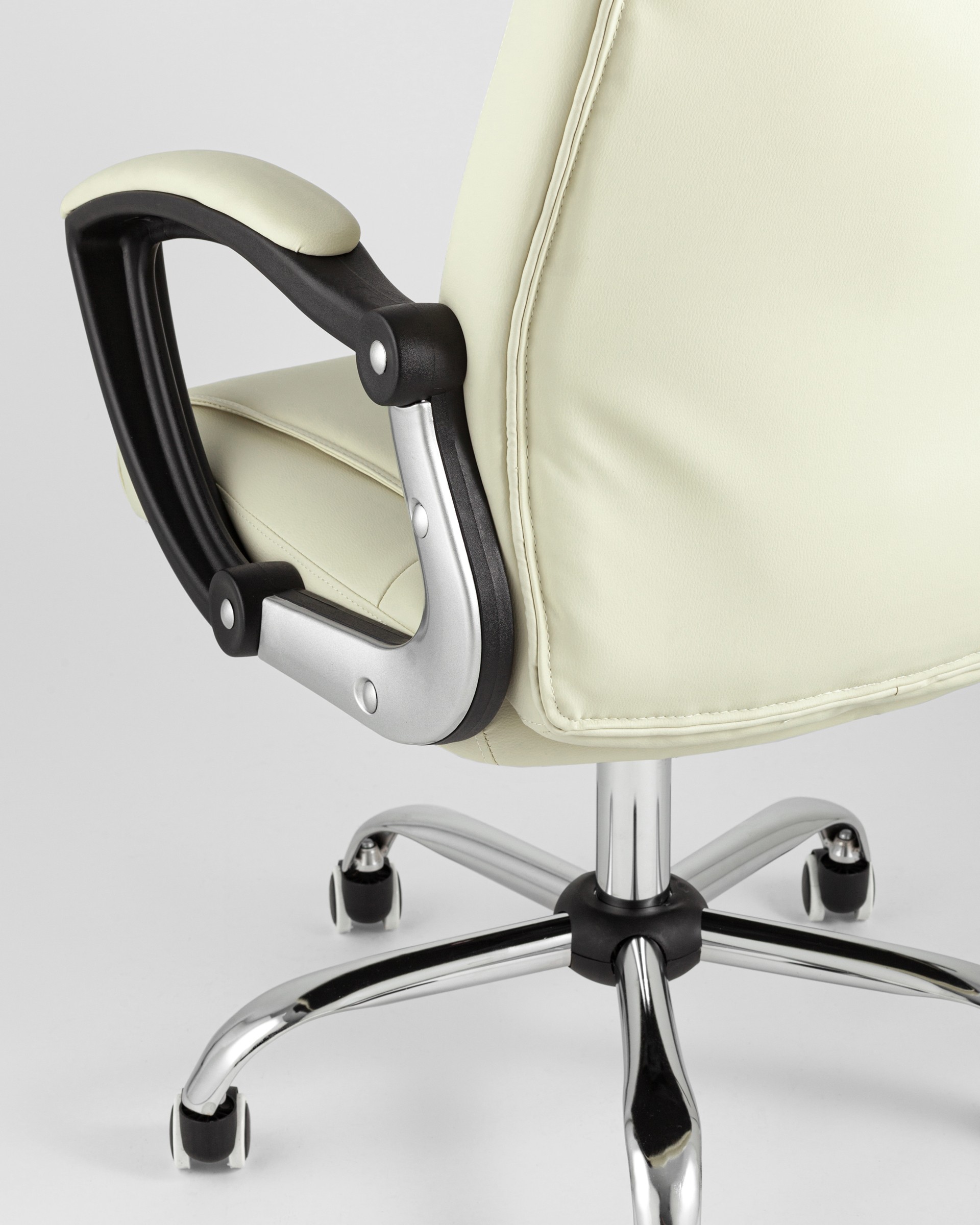 kreslo-rukovoditelya-topchairs-tower-bezhevoe__6_