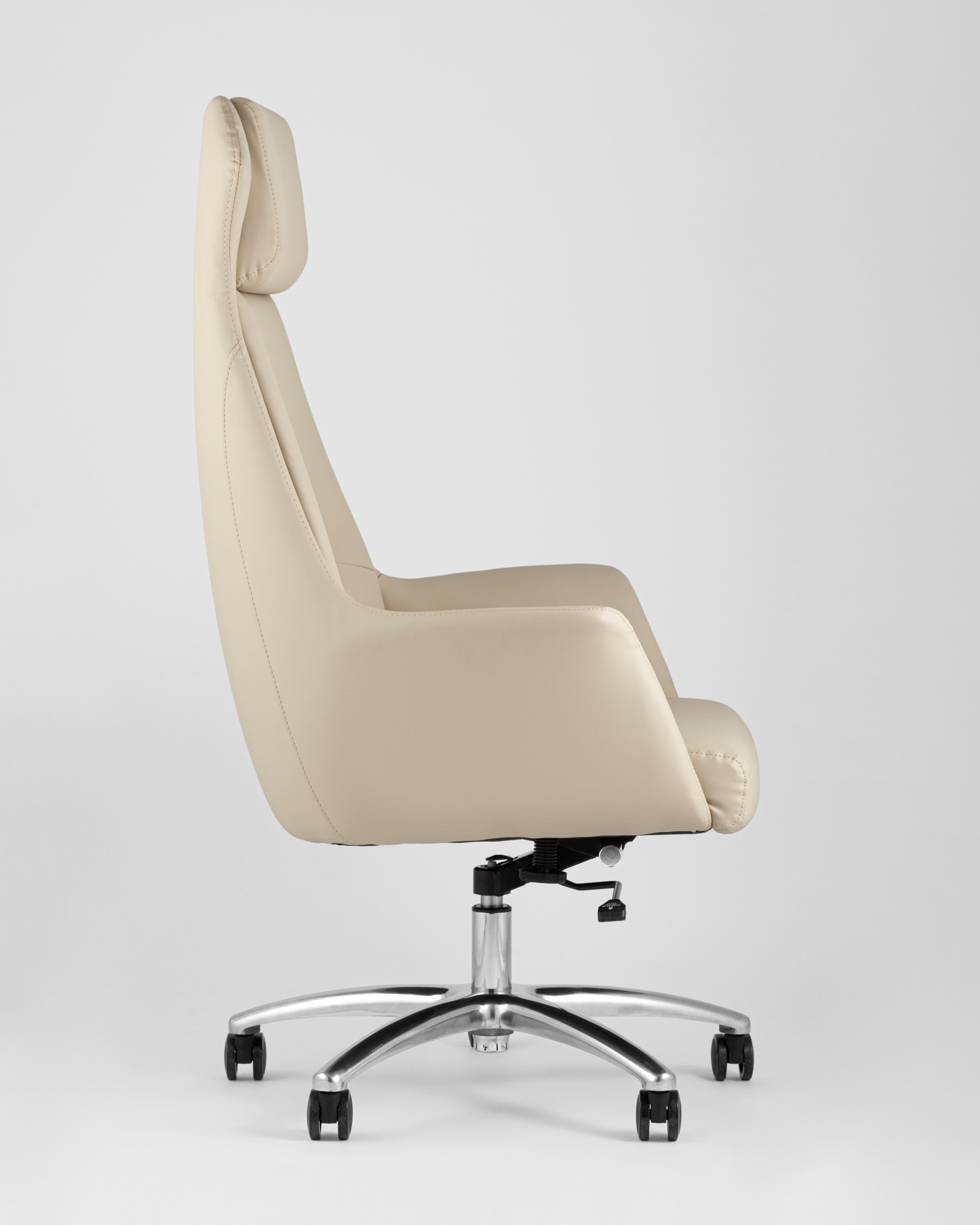 kreslo-rukovoditelya-topchairs-viking-bezhevoe__3_