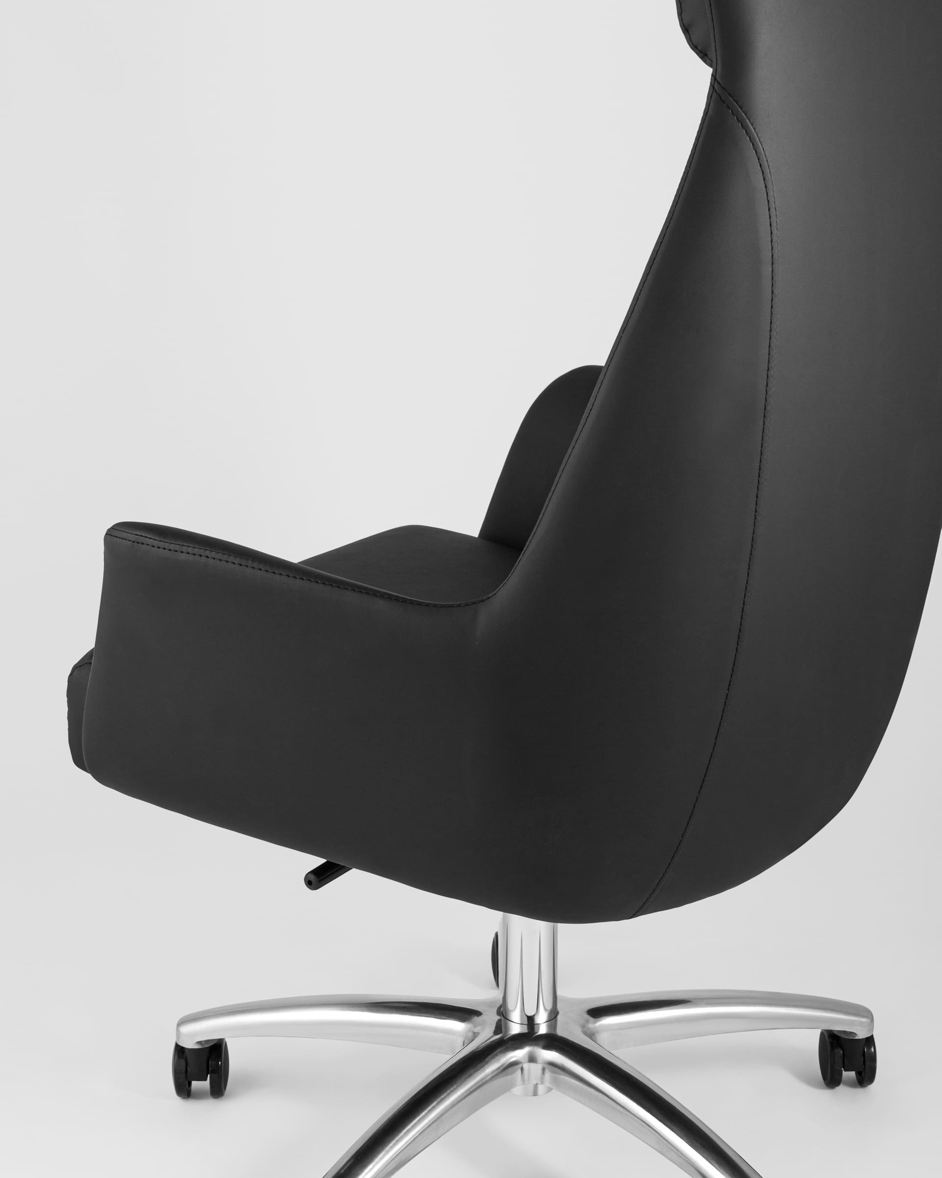 kreslo-rukovoditelya-topchairs-viking-chernoe_Gray__7_