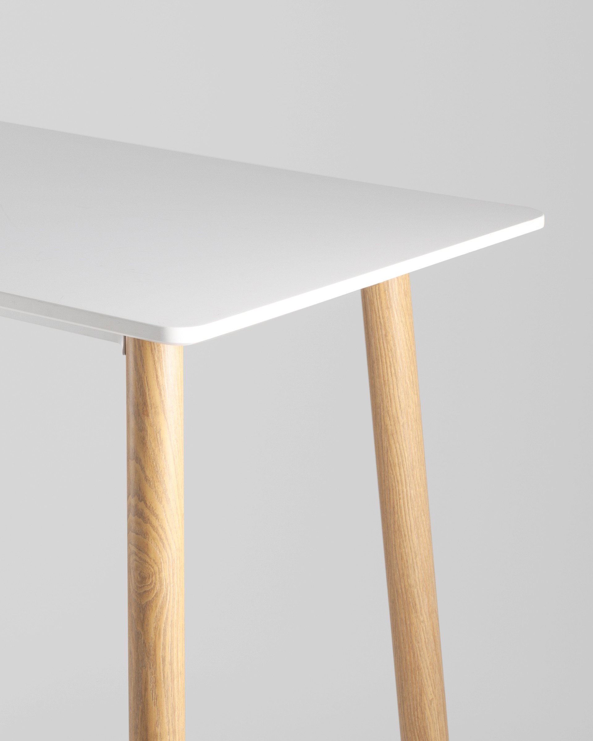 stol-barnyj-eames-belyj__4_