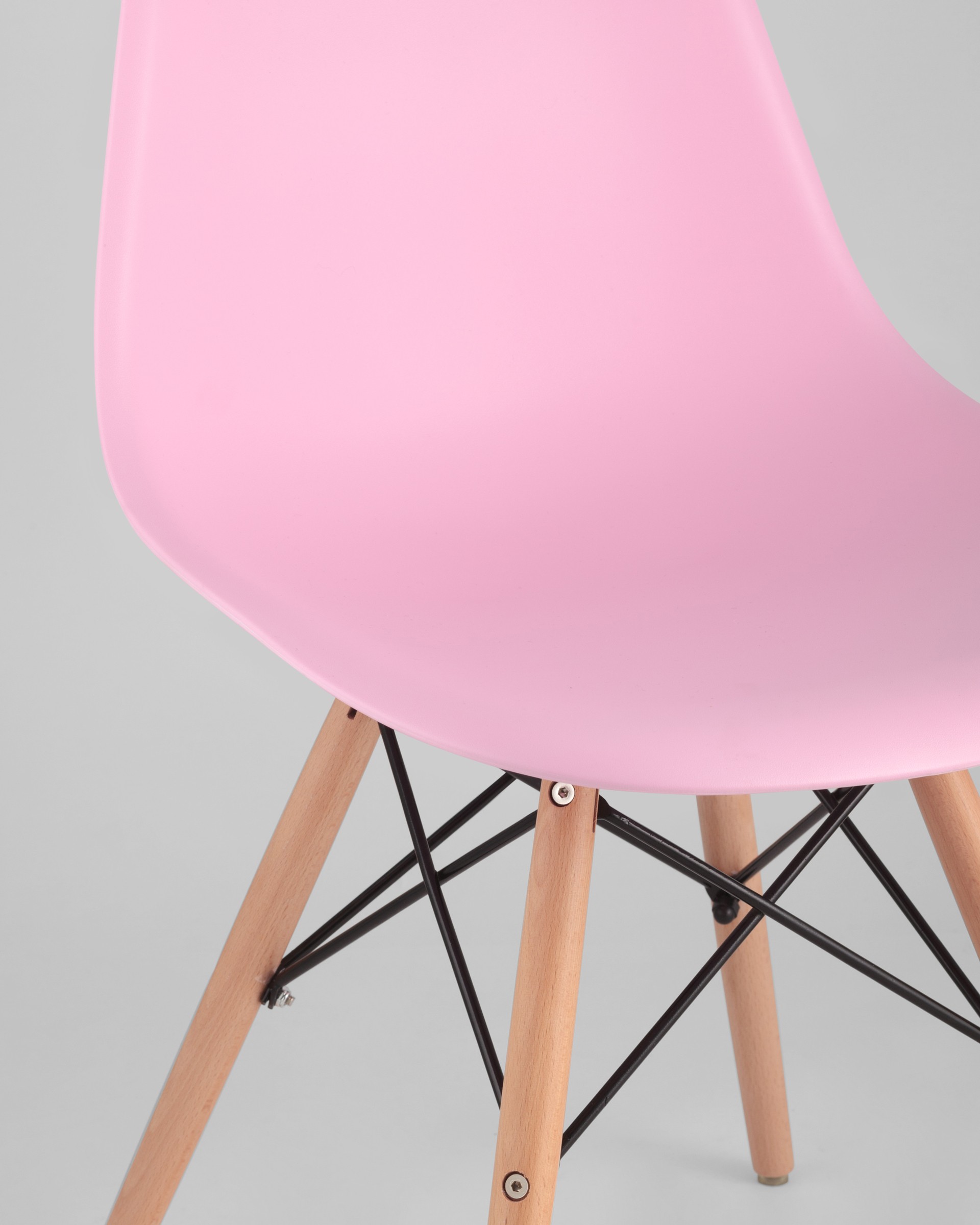 stul-eames-dsw-rozovyj__7_