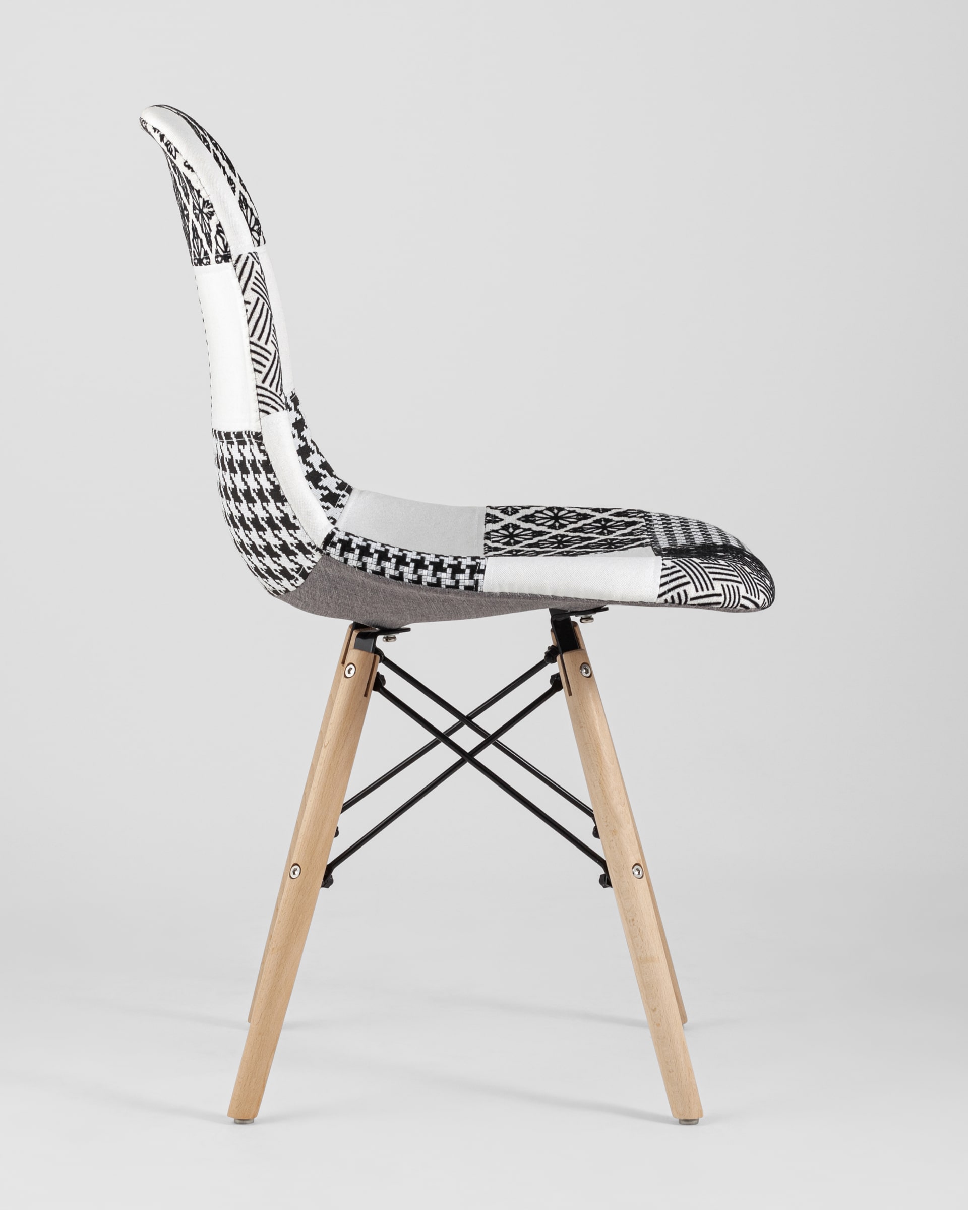 stul-eames-pehchvork-cherno-belyj_Gray__3_-min