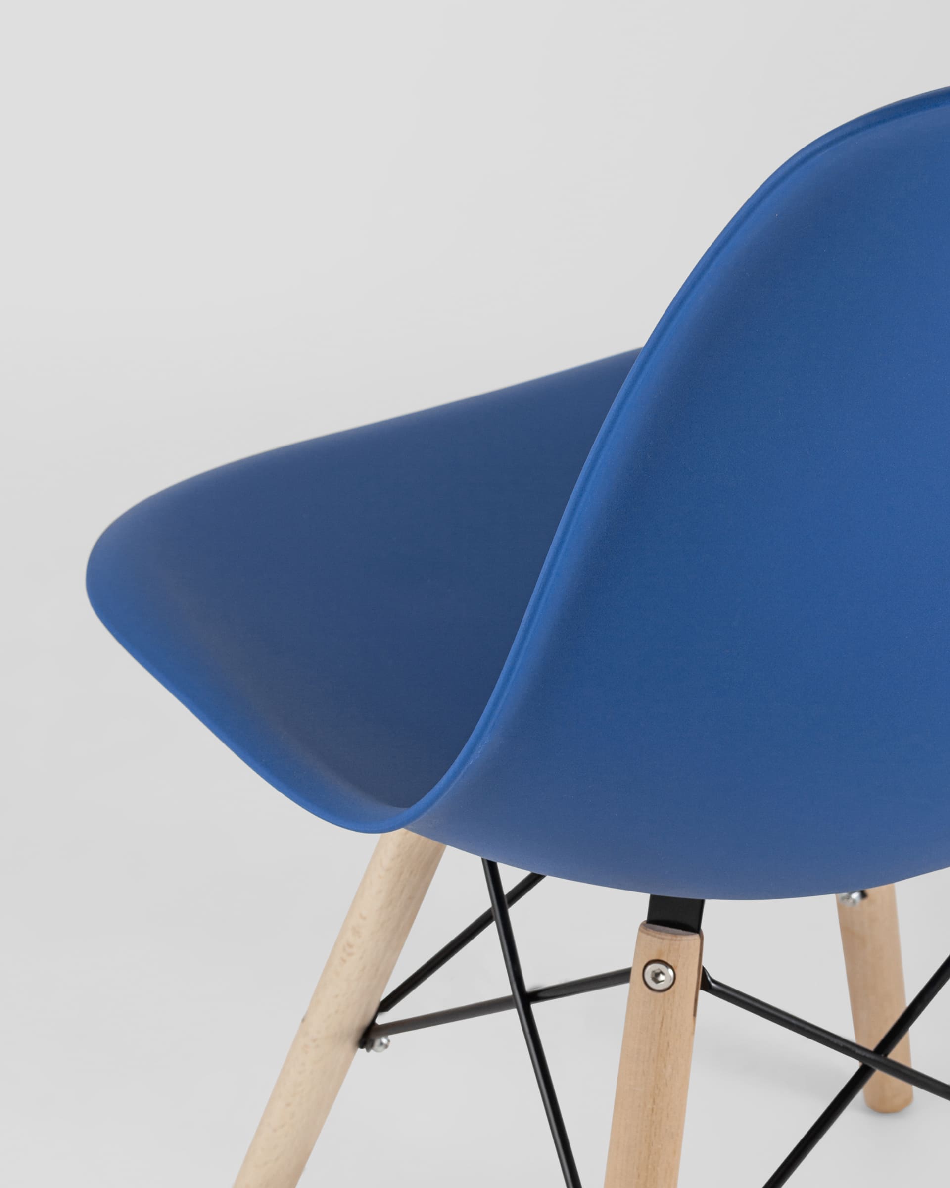 stul-eames-style-dsw-sinij_Gray__6_